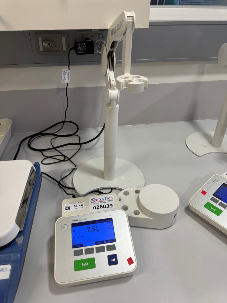 Image of Mettler Toledo SevenCompact pH/Ion S220 Meter